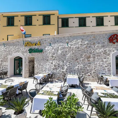 Kanjon Zrmanje Hotel 3*