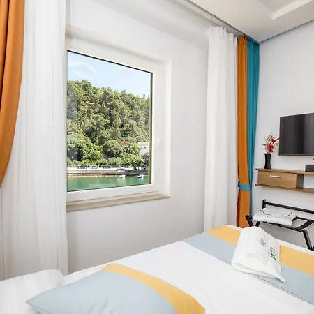 Hotel Kanjon Zrmanje 3*